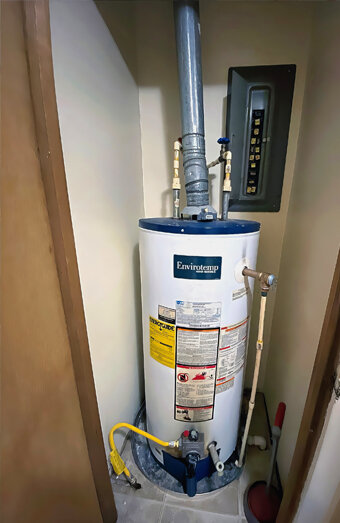 https://bayswaterhotwater.com.au/uploads/2025/06/gas-hot-water-system-40702.jpg