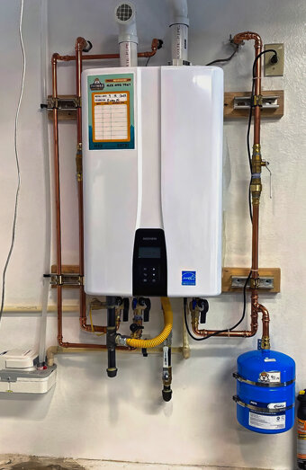 https://bayswaterhotwater.com.au/uploads/2025/06/hot-water-33549.jpg